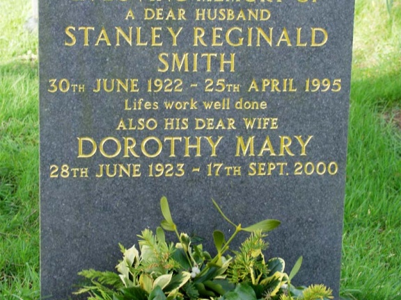 SMITH Stanley Reginald 1922-1995 and his wife Dorothy Mary 1923-2000